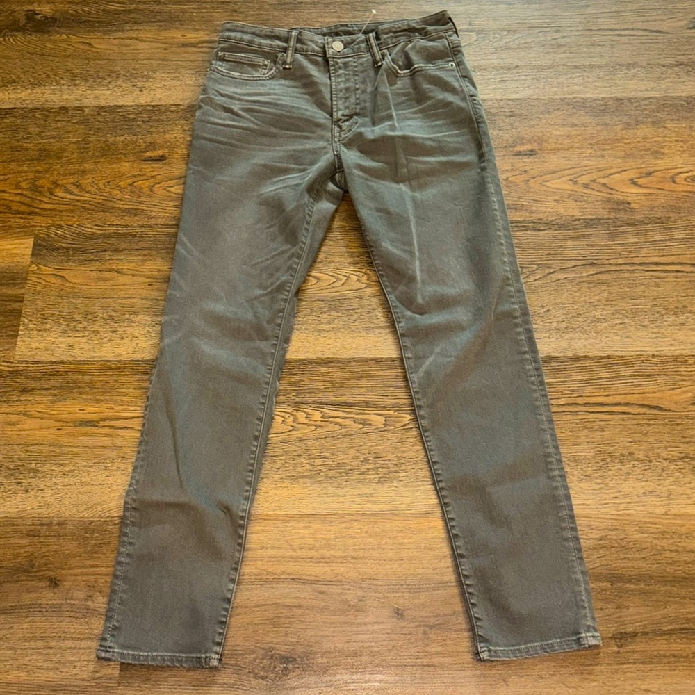 American Eagle size 29x30 jeans